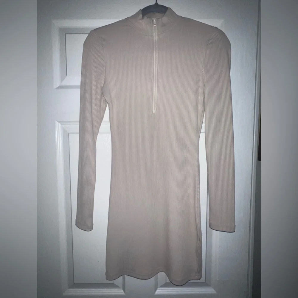 Princess Polly Kiara Mini Dress in beige size 4 - Picture 3 of 3